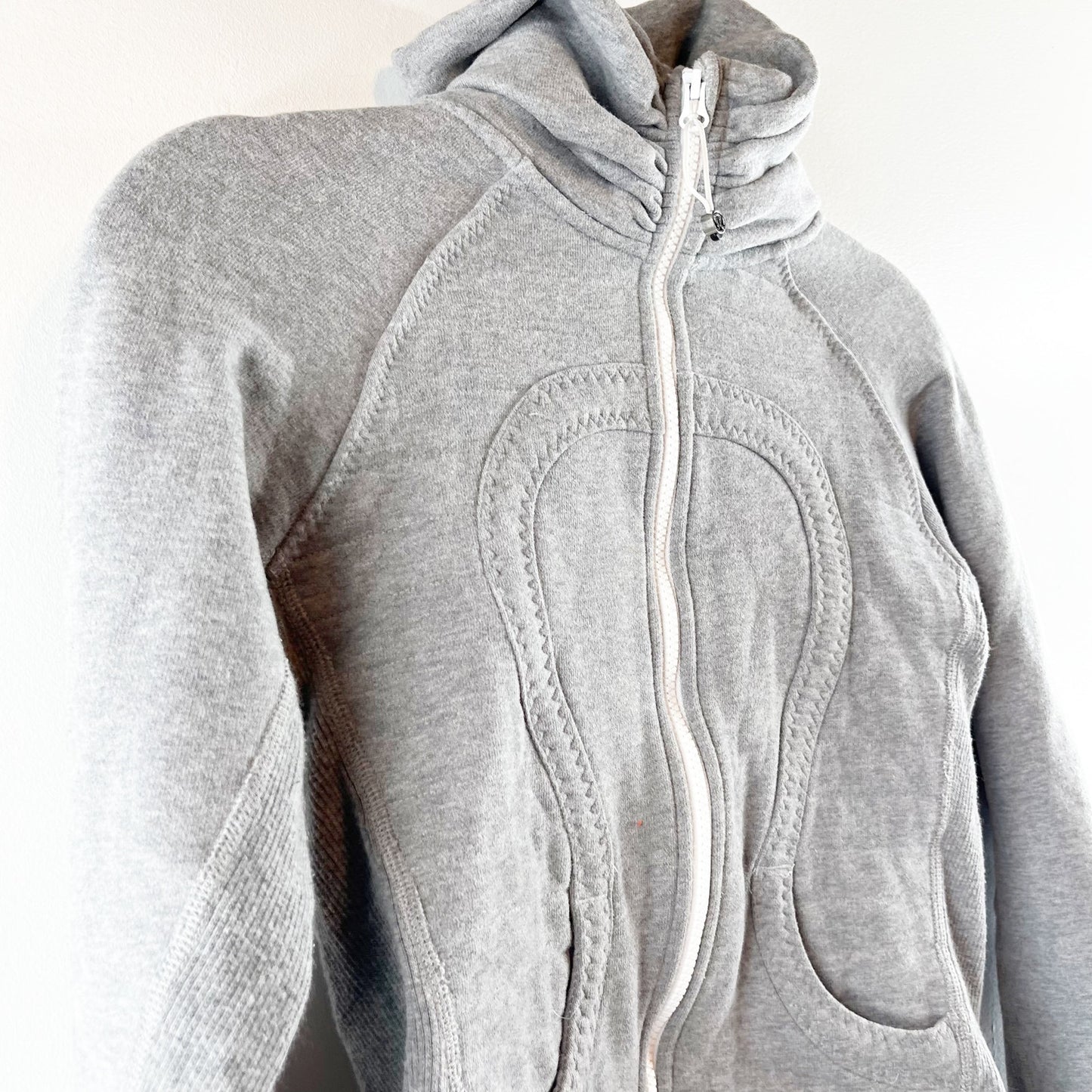 Lululemon Scuba Full-Zip Hoodie Heathered Core Ultra Grey 4