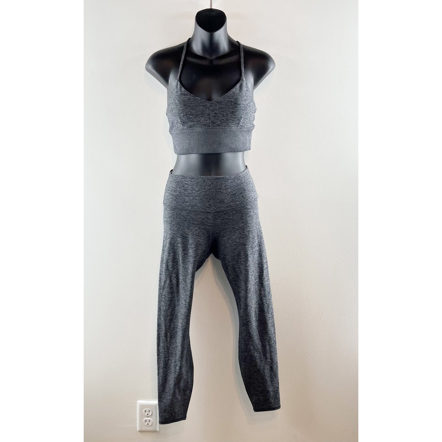 ALO Alosoft Lavish Sports Bra and Highlight 7/8 Leggings Set Dark Heather Gray