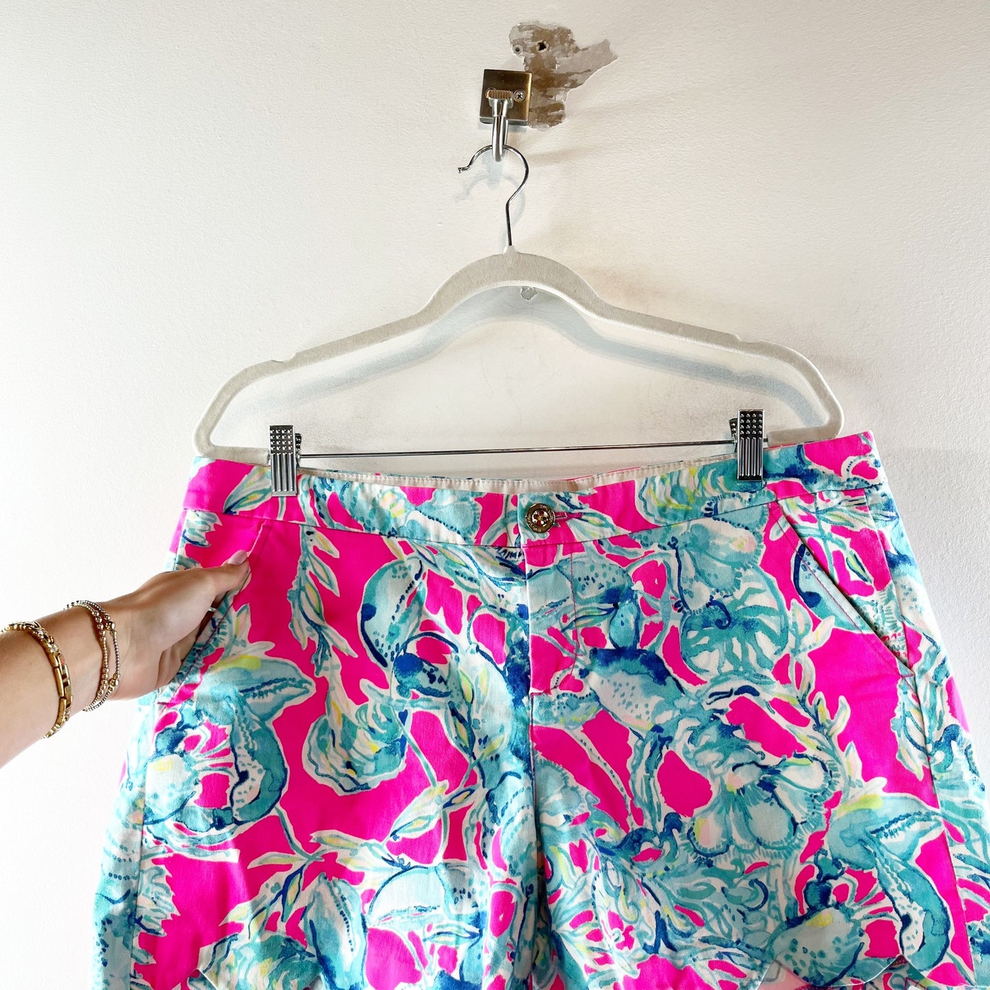Lilly Pulitzer Buttercup Scalloped Hem 5" Mid Rise Shorts Teal Blue Pink 14