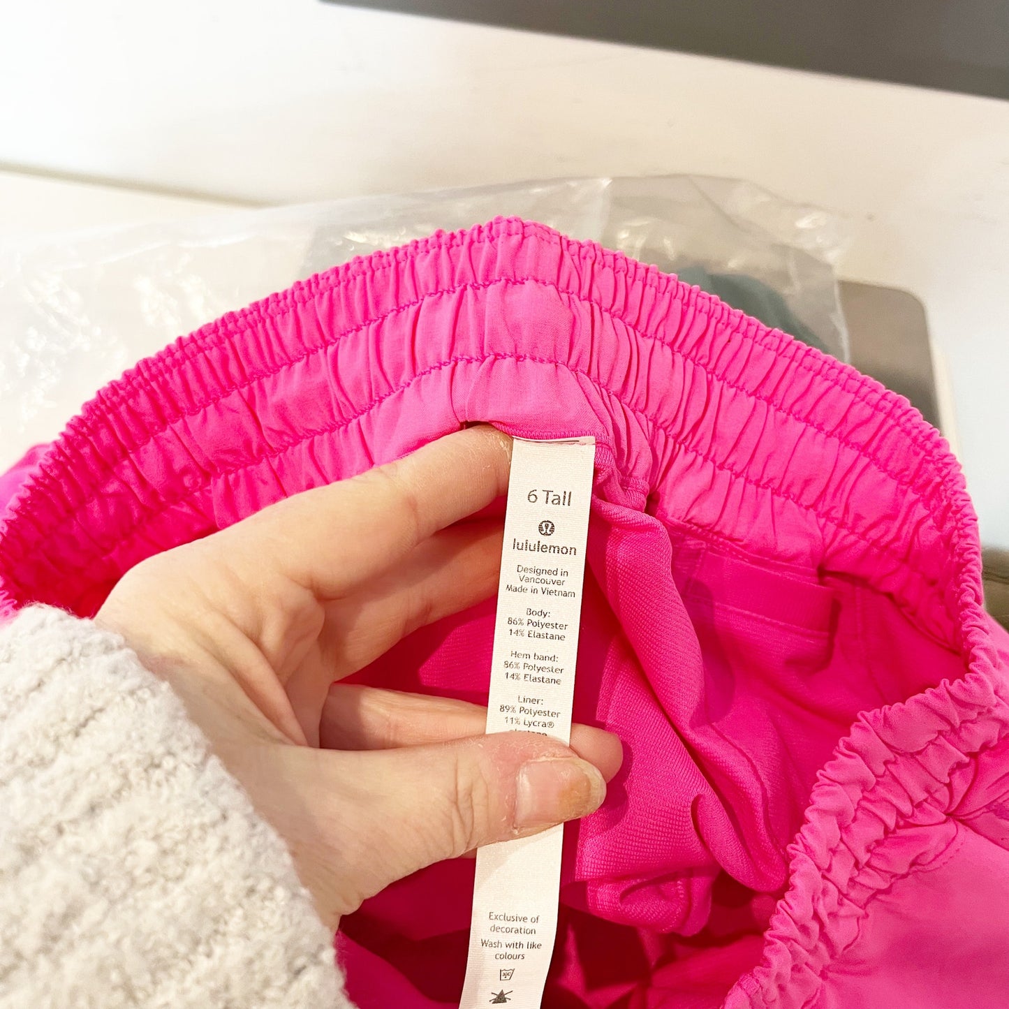 Lululemon Hotty Hot Lined Running Short II Long 4" Pink Highlight 6 Tall