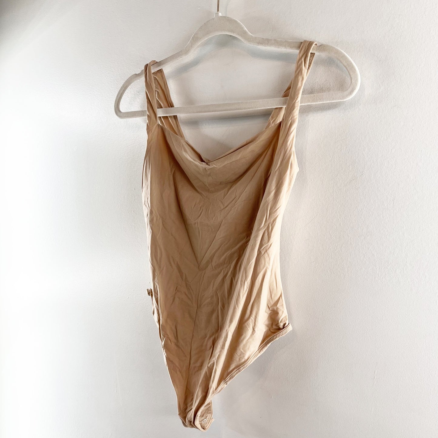 Skims Fits Everybody Square Neck Low Scoop Back Thong Bodysuit Clay Large