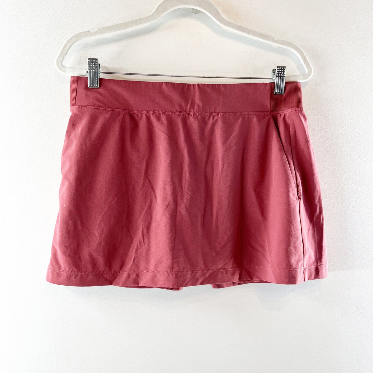 Athleta Brooklyn Pull On Tennis Golf Mid Rise 13.5" Mini Skort Skirt Red Rock 10