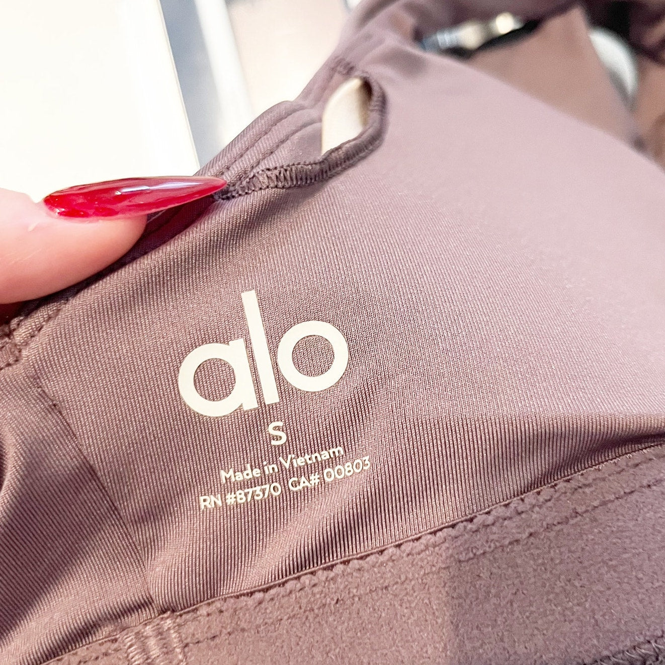 Alo Airlift Advantage Racerback Sports Bra Raisinette Purple Small