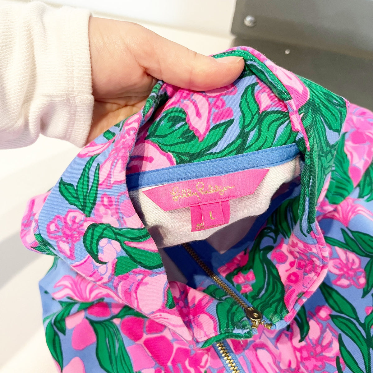 Lilly Pulitzer UPF 50+ Skipper Popover Blouse Cerise Pink Safari Sunset Large