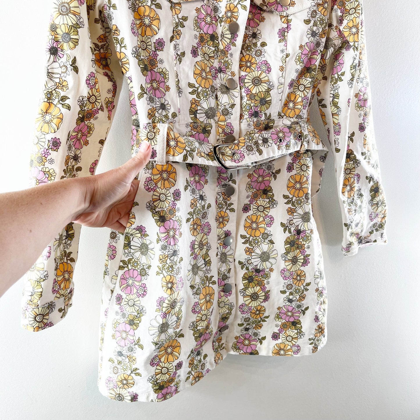 Baevely Disty Floral Long Sleeve Belted Mini Dress White Multi Small