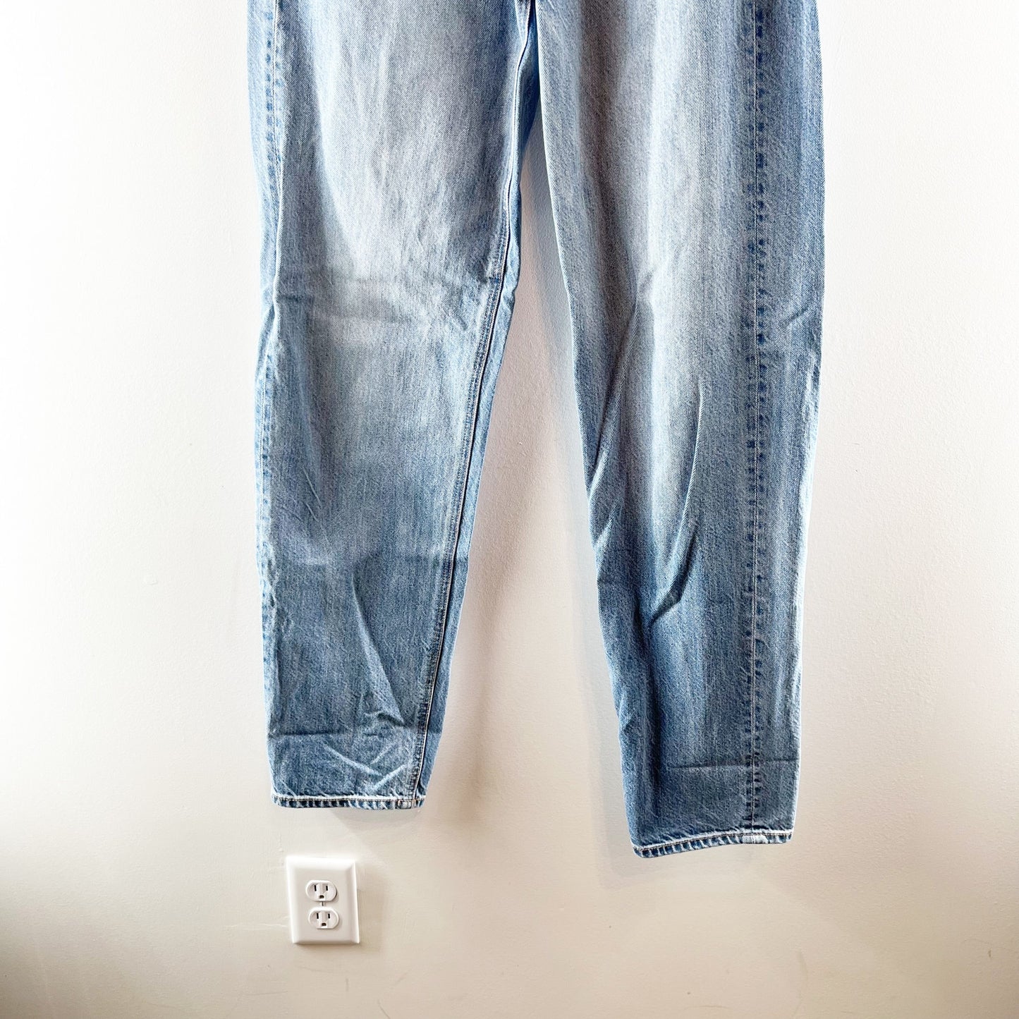 American Eagle Classic Cotton Denim Relaxed Tapered Baggy Jeans Powder Blue 00