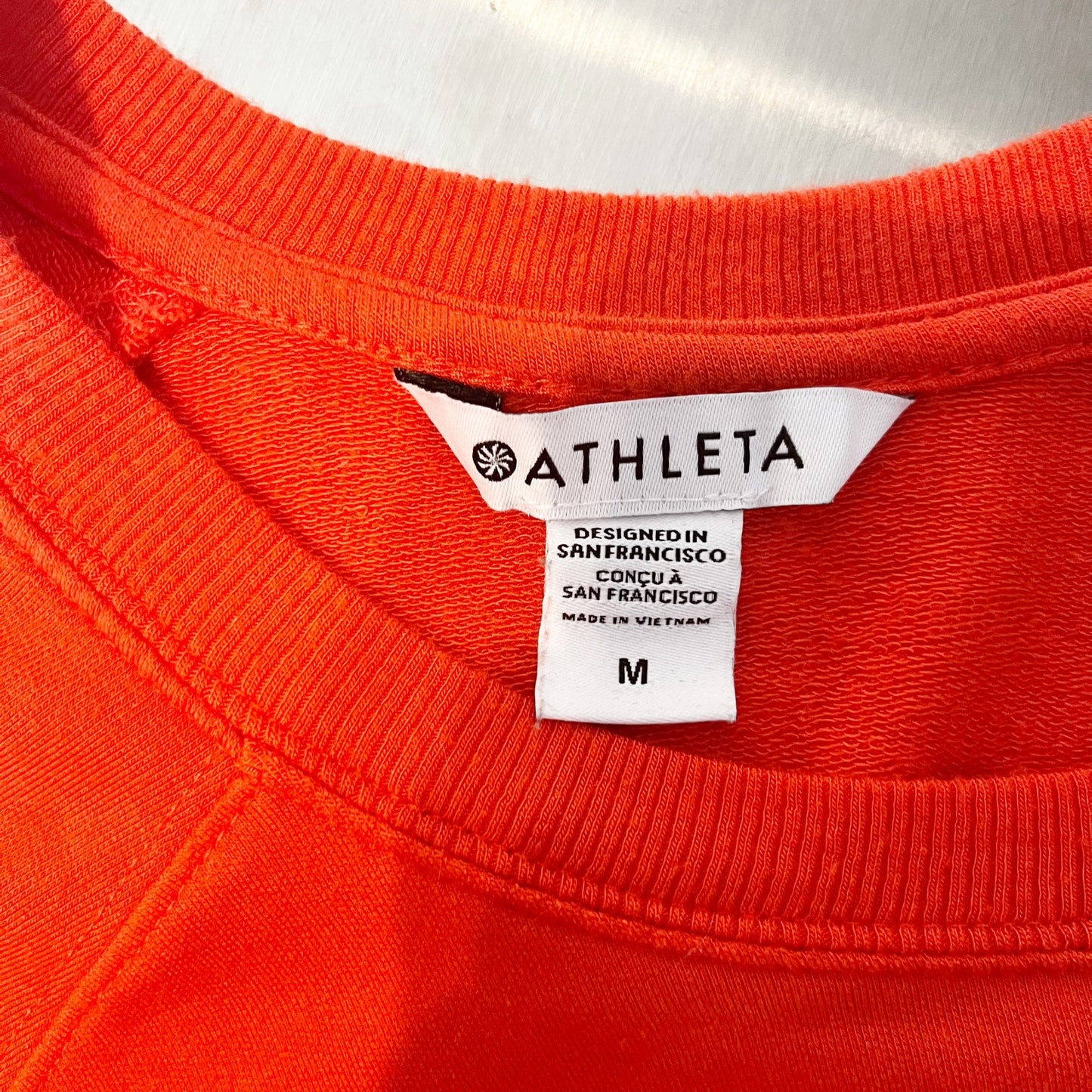 Athleta Crewneck Mindset Pullover Long Sleeve Sweatshirt Orange Red Medium