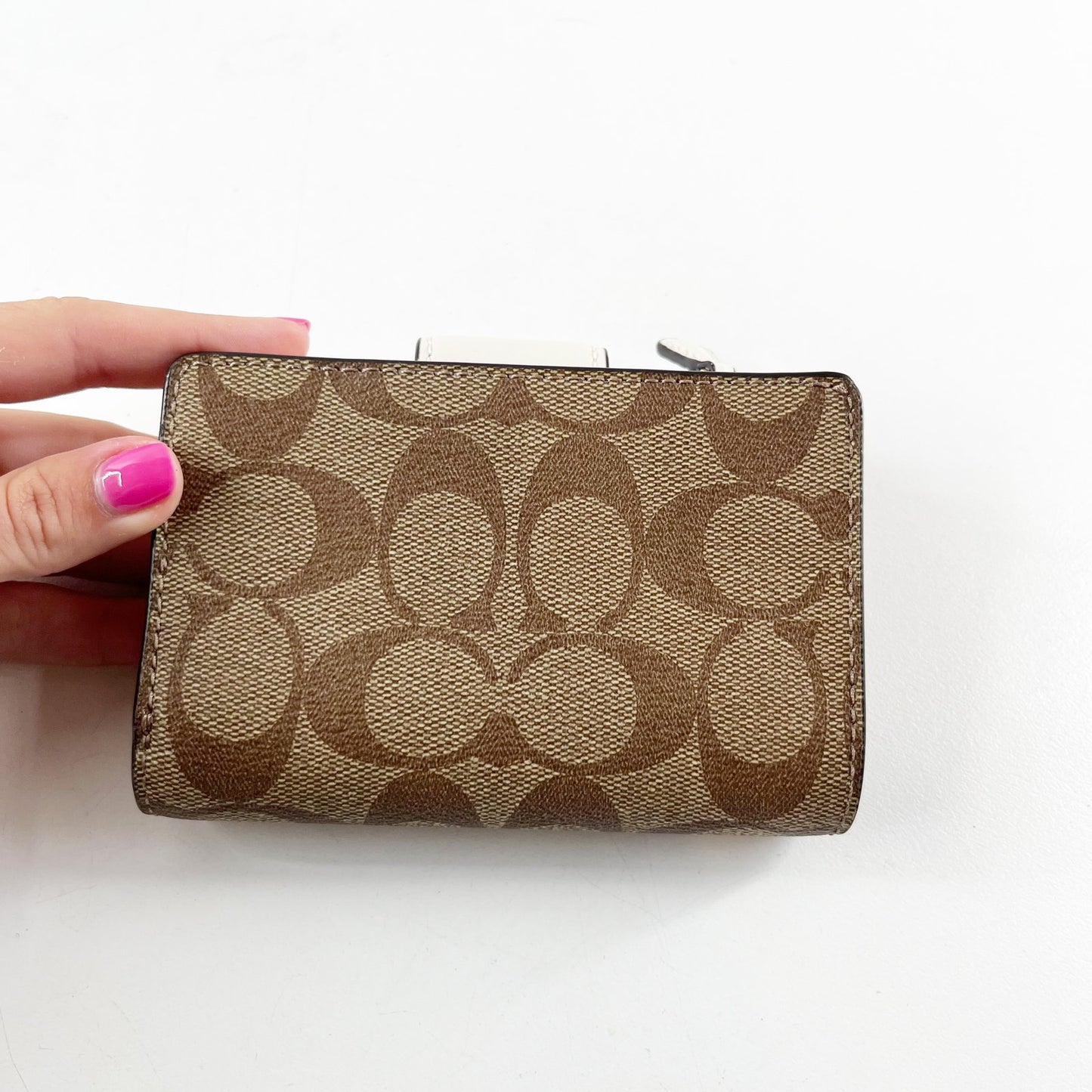 Coach Signature C Canvas Corner Zip Bi-Fold Wallet Tan Brown White