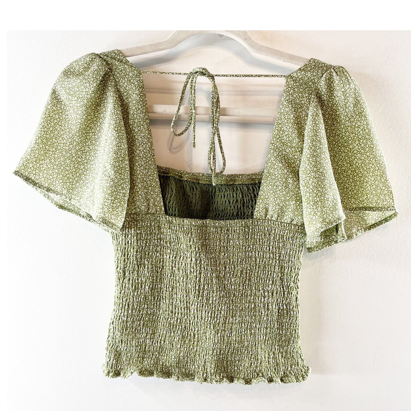Abercrombie & Fitch Square Neck Floral Smocked Flutter Sleeve Top Green XS