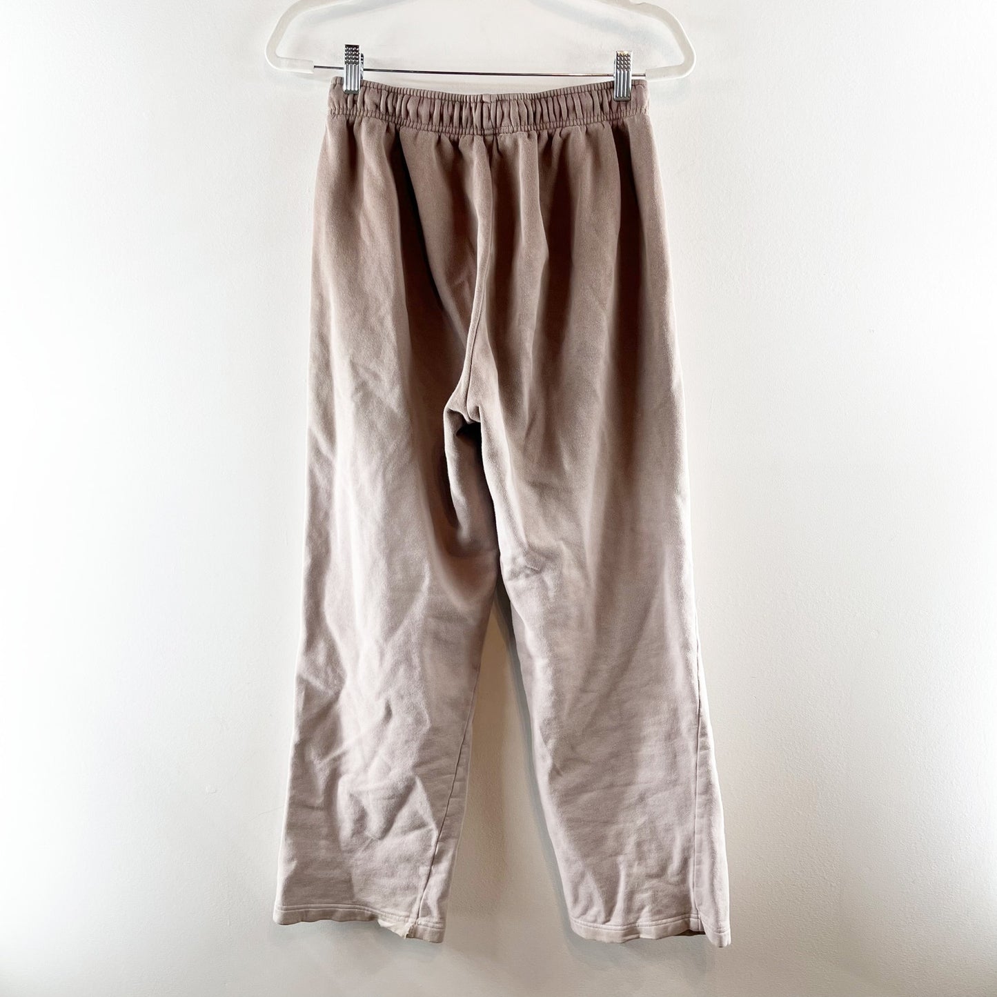 Alo High Rise Straight Leg Ombre Sweatpants in Gravel Sandstorm Brown XS