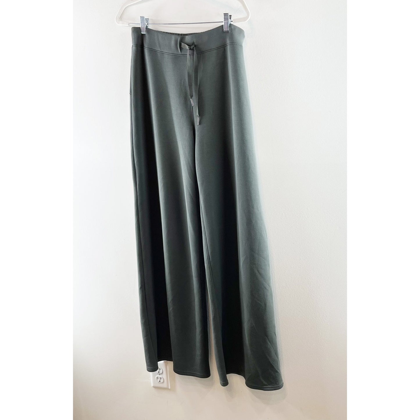 SPANX Air Essentials High Rise Wide Leg Sweatpants Green XL Tall