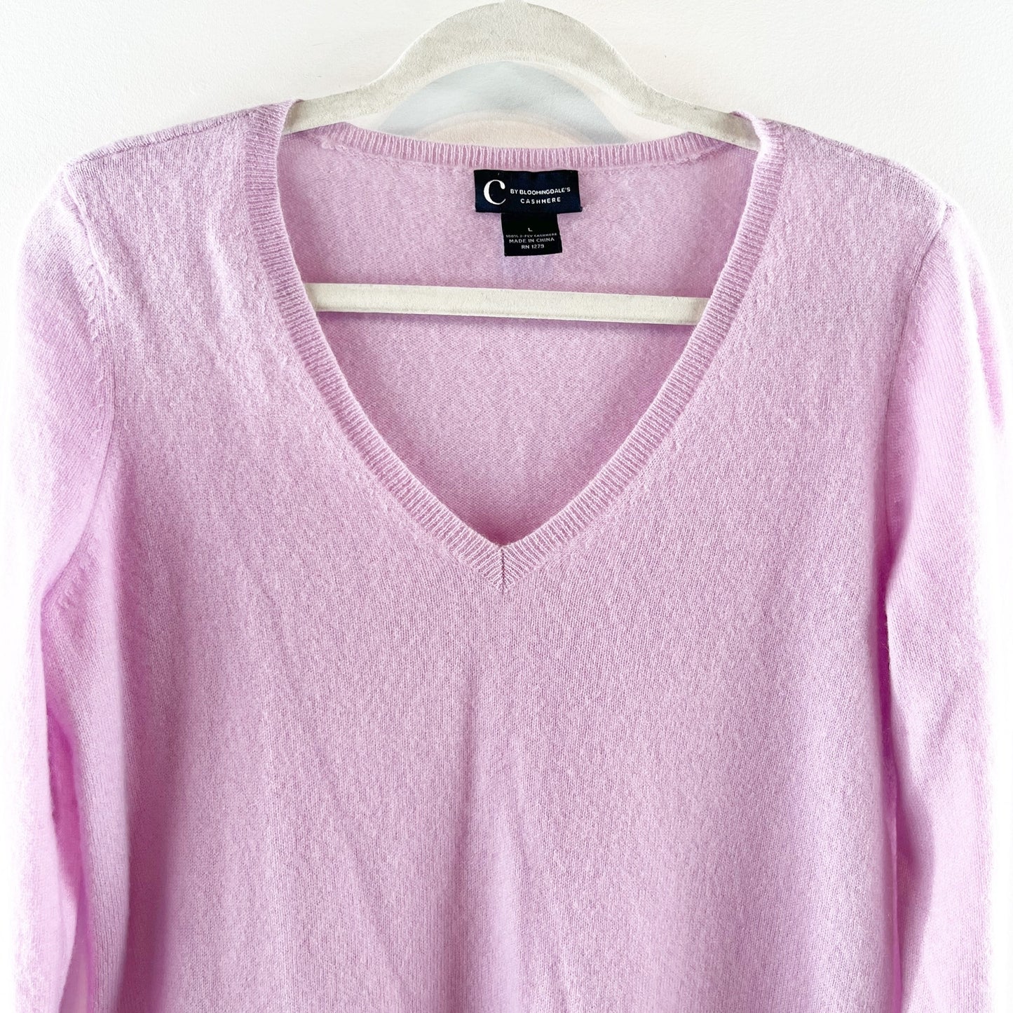 C by Bloomingdales 2-Ply Cashmere Long Sleeve V-Neck Pullover Sweater Pink L