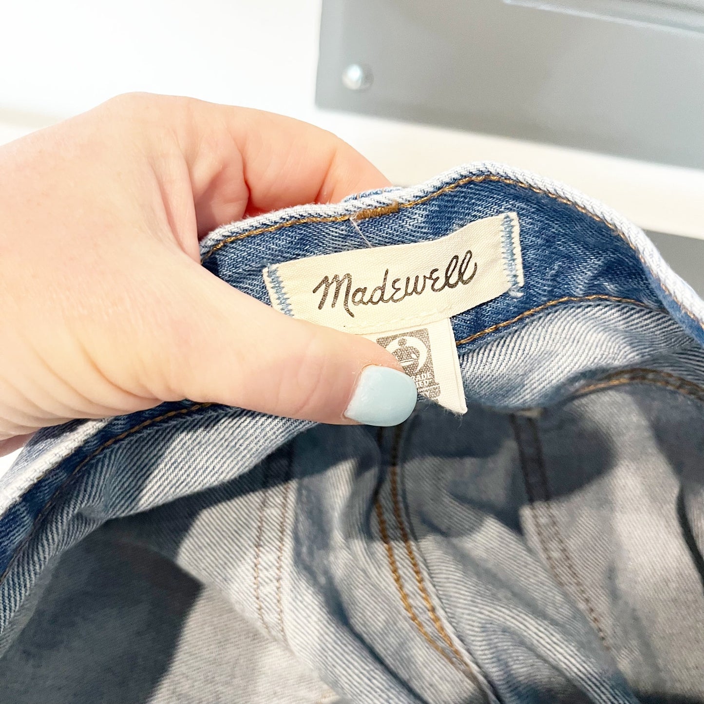 Madewell High Waisted Relaxed Raw Hem Denim Jean Shorts Kelton Wash 29