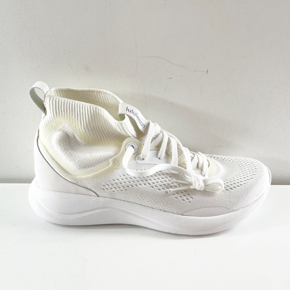 Lululemon Chargefeel Mid White High Top Workout Shoes 7.5
