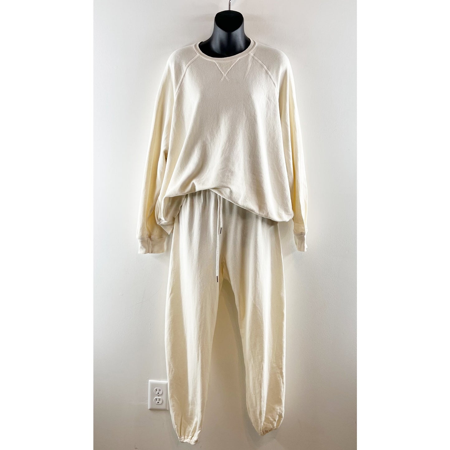 The Great The Slouch Sweatshirt & Stadium Sweatpants Set Cream XS / S