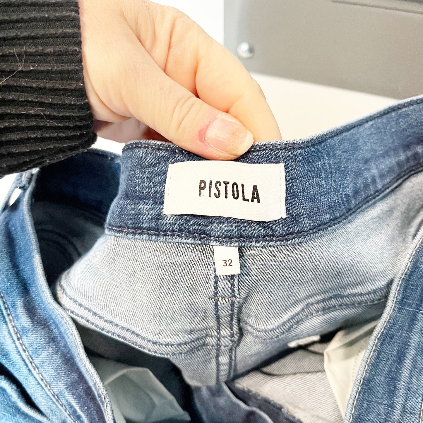 Pistola Mid Rise Kinsley Flare Leg Jeans Blue Avenue 32 / 14