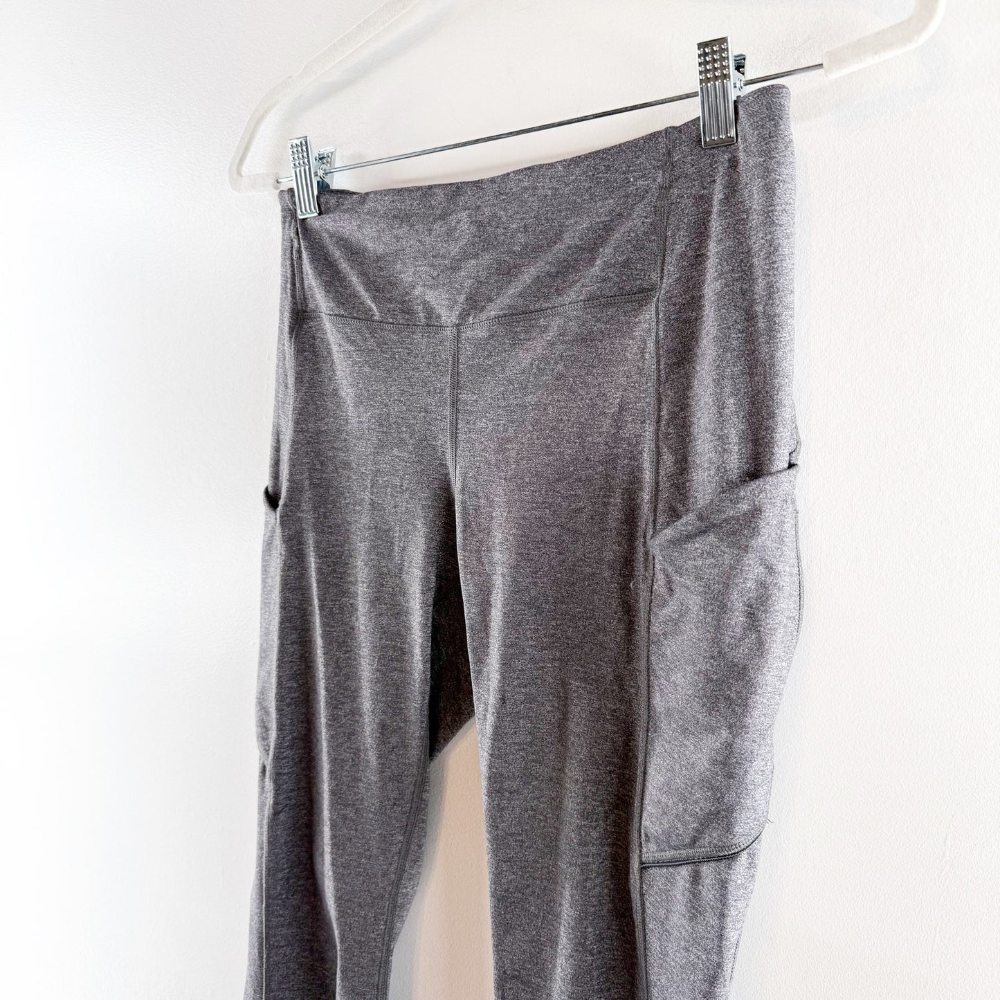 Lululemon Speed Up Crop Leggings 21" Heathered Black Gray 6