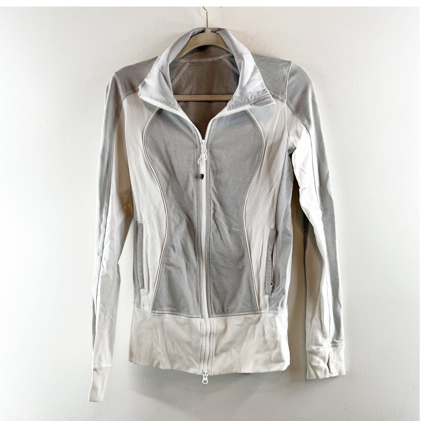 Lululemon Nice Asana Jacket Wee Stripe White Heathered Medium Grey White 6