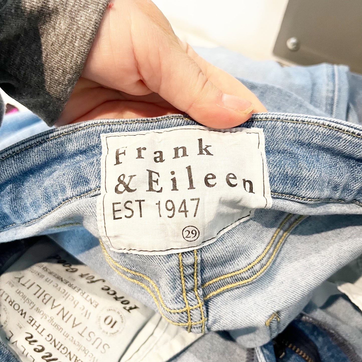 Frank & Eileen Derry Italian Dream Denim Frayed Hem Slim Sraight Jeans Blue 29
