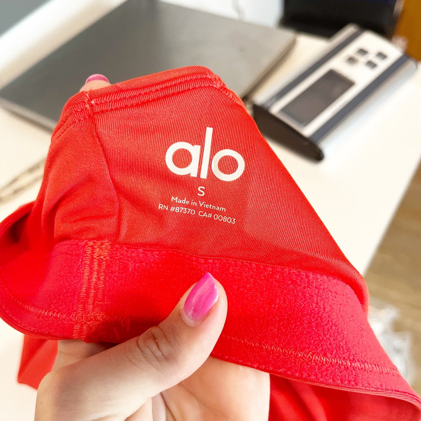 Alo Airlift Advantage Racerback Bra Bright Red Small