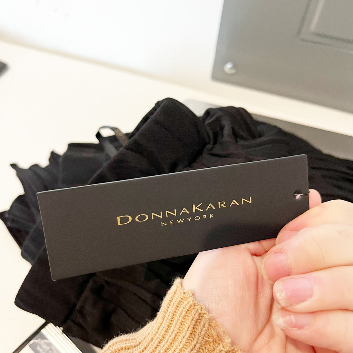 Donna Karan New York High Rise Straight Leg Plisse Pleated Pants Black Large