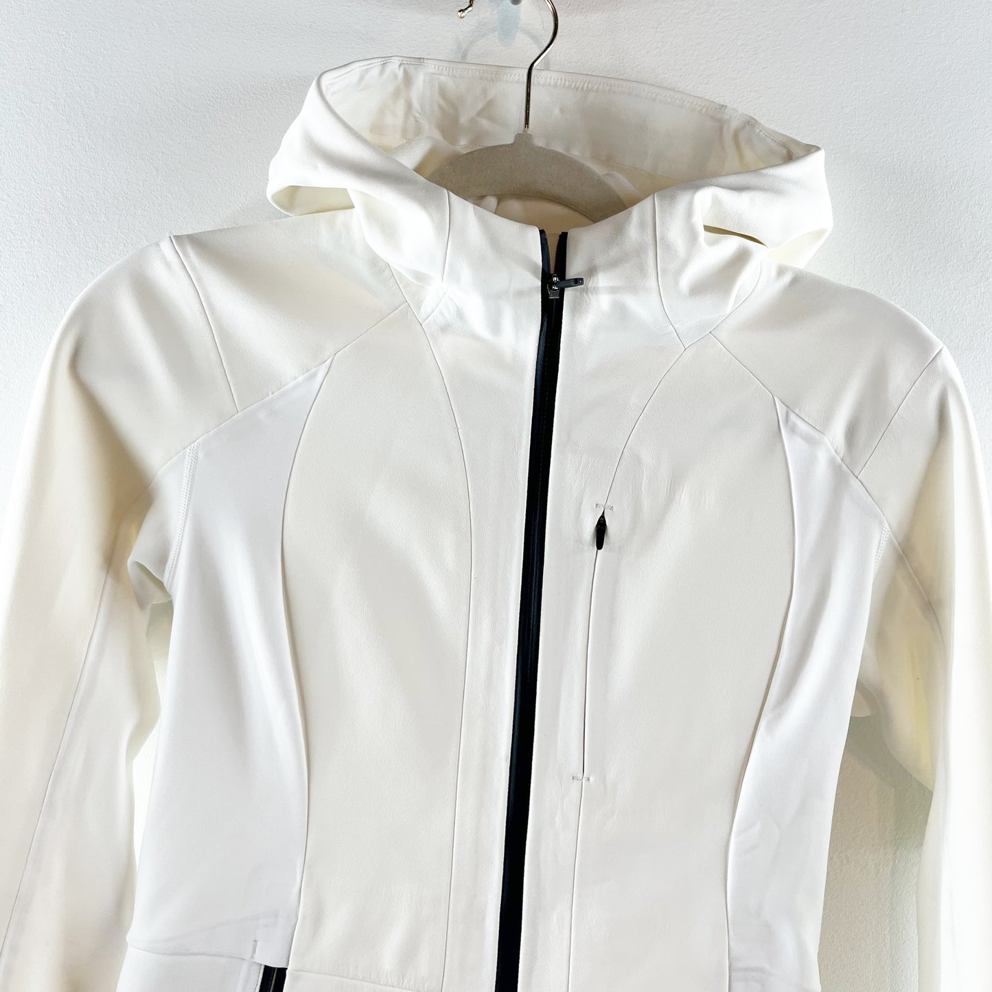 Lululemon Cross Chill Long Sleeve Full Zip Hooded Jacket RepelShell White 4