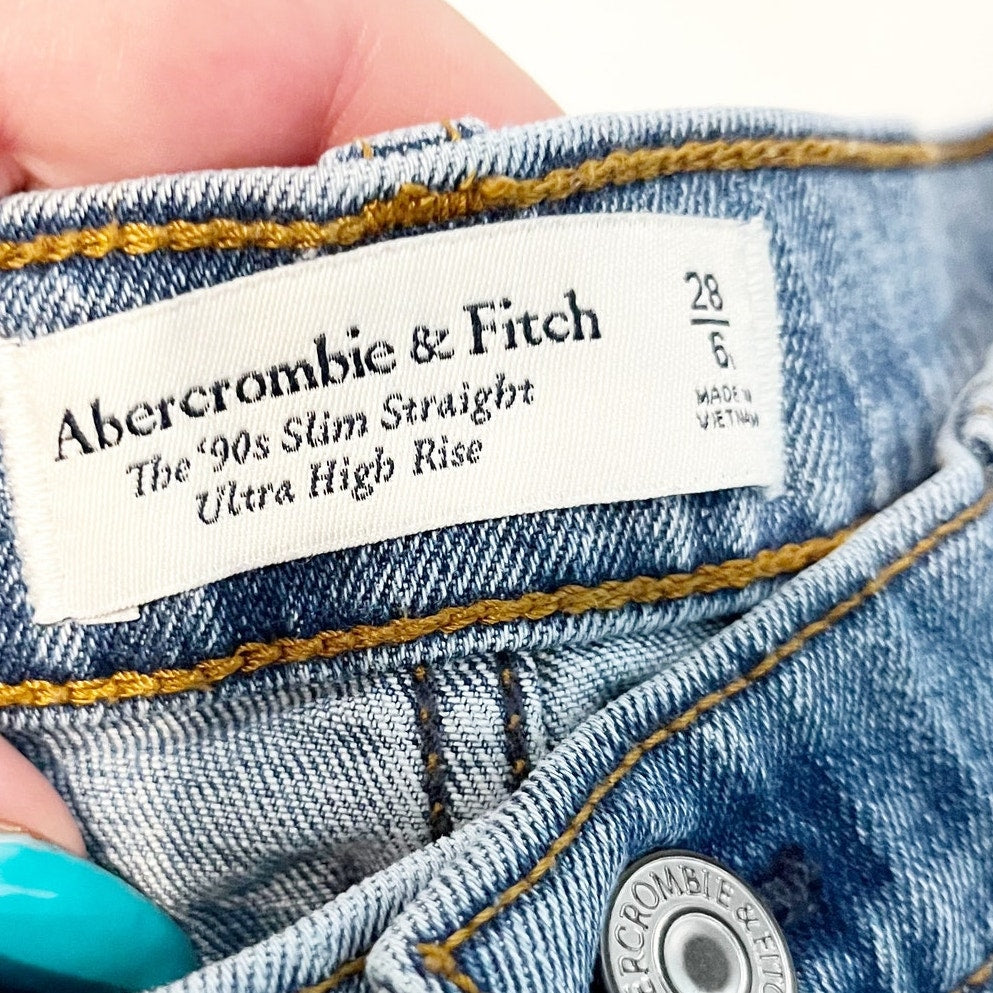 Abercrombie & Fitch 90's Ultra High Rise Distressed Slim Straight Jeans Blue 28
