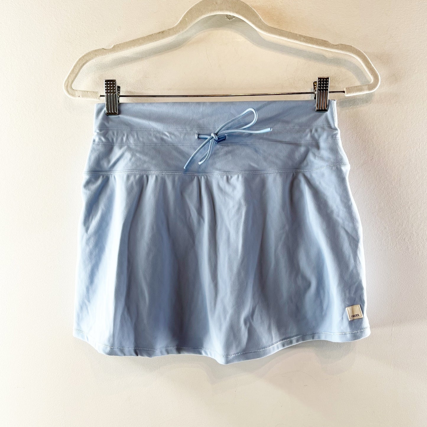 Vuori Pull On High Rise Drawstring Waist Mini Daily Skirt 14" Light Blue Small