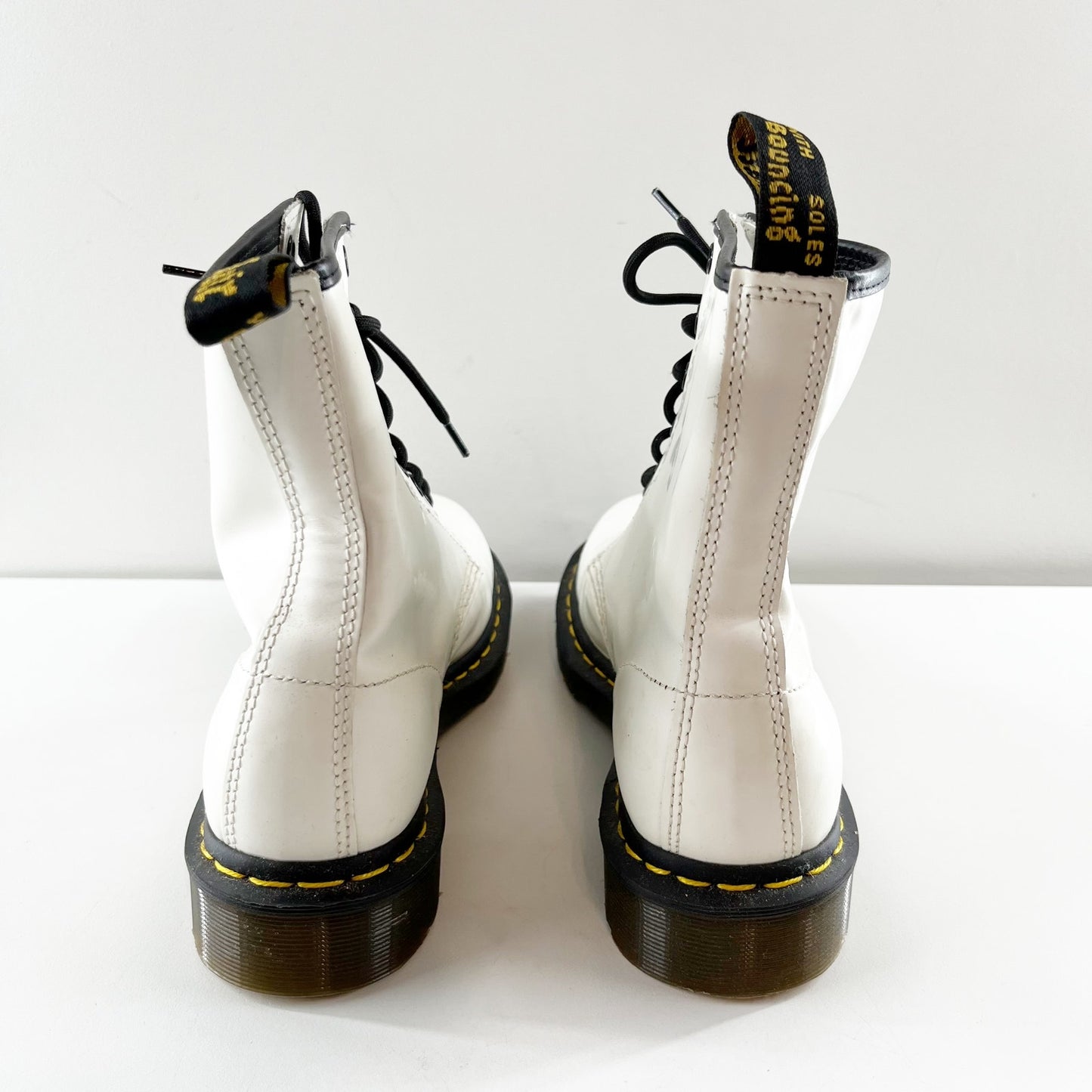 Dr. Martens 1460 Smooth Leather Lace Up Round Toe Ankle Combat Boots White 9