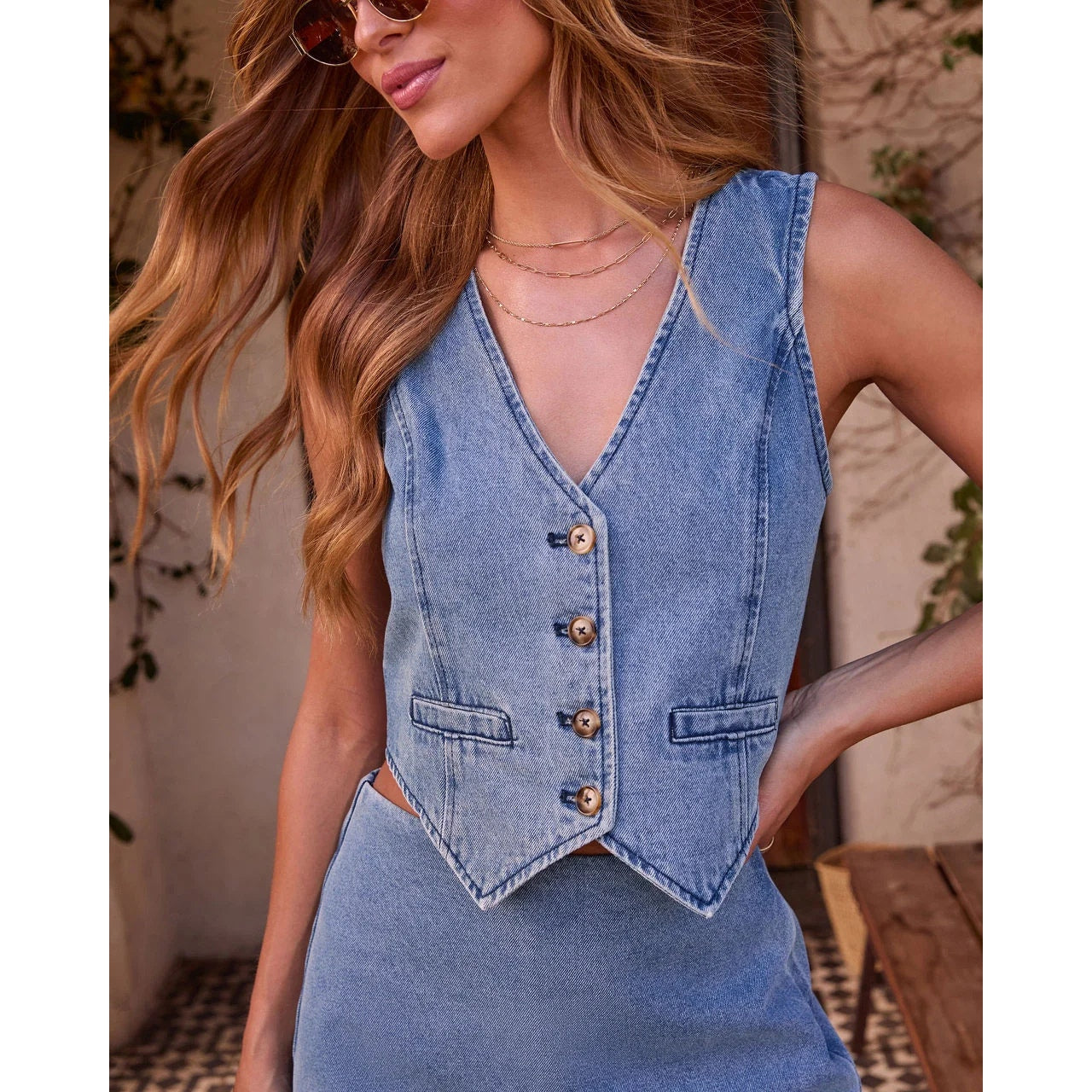 Vici Sweet Haze Cotton Blend V-Neck Medium Wash Denim Vest Blue Small
