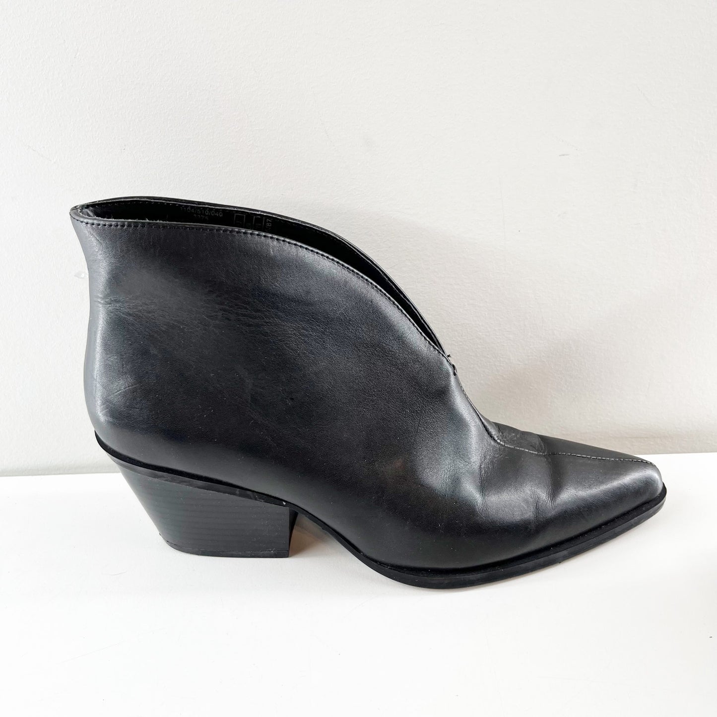 Zara V-Vamp Leather Pointed Toe Block Heel Ankle Booties Black 39 / 9