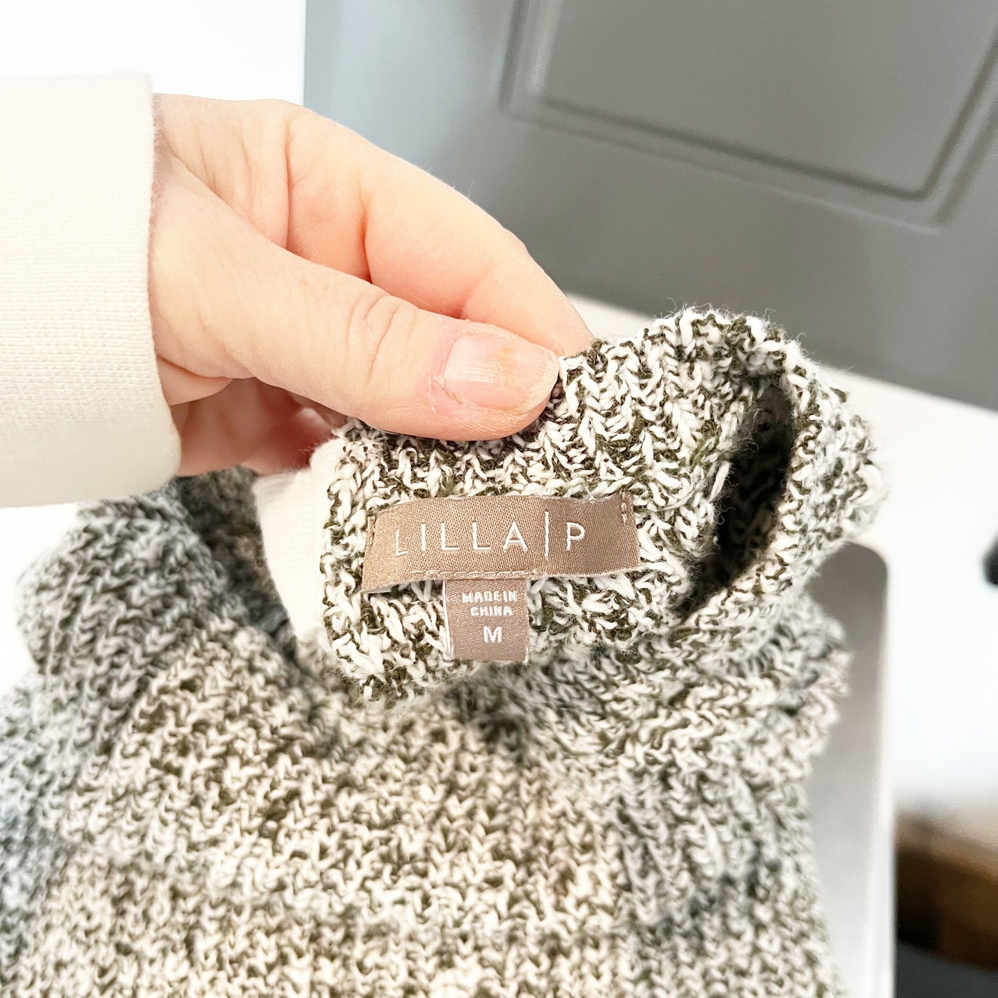 Lilla P Long Sleeve V-Neck Pullover Sweater Marble Gray Medium