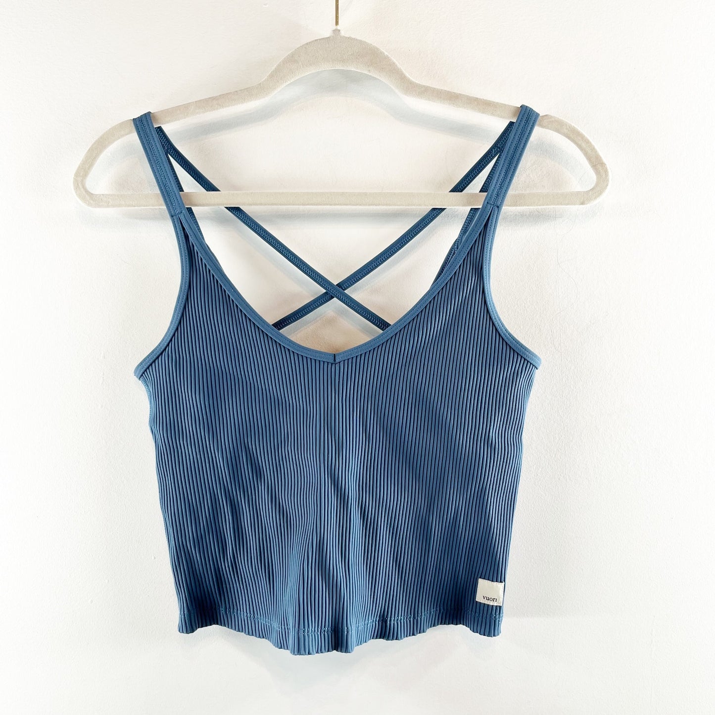 Vuori Rib Cropped Tank Top Built in Shelf Bra Strappy Back Pool Blue Small