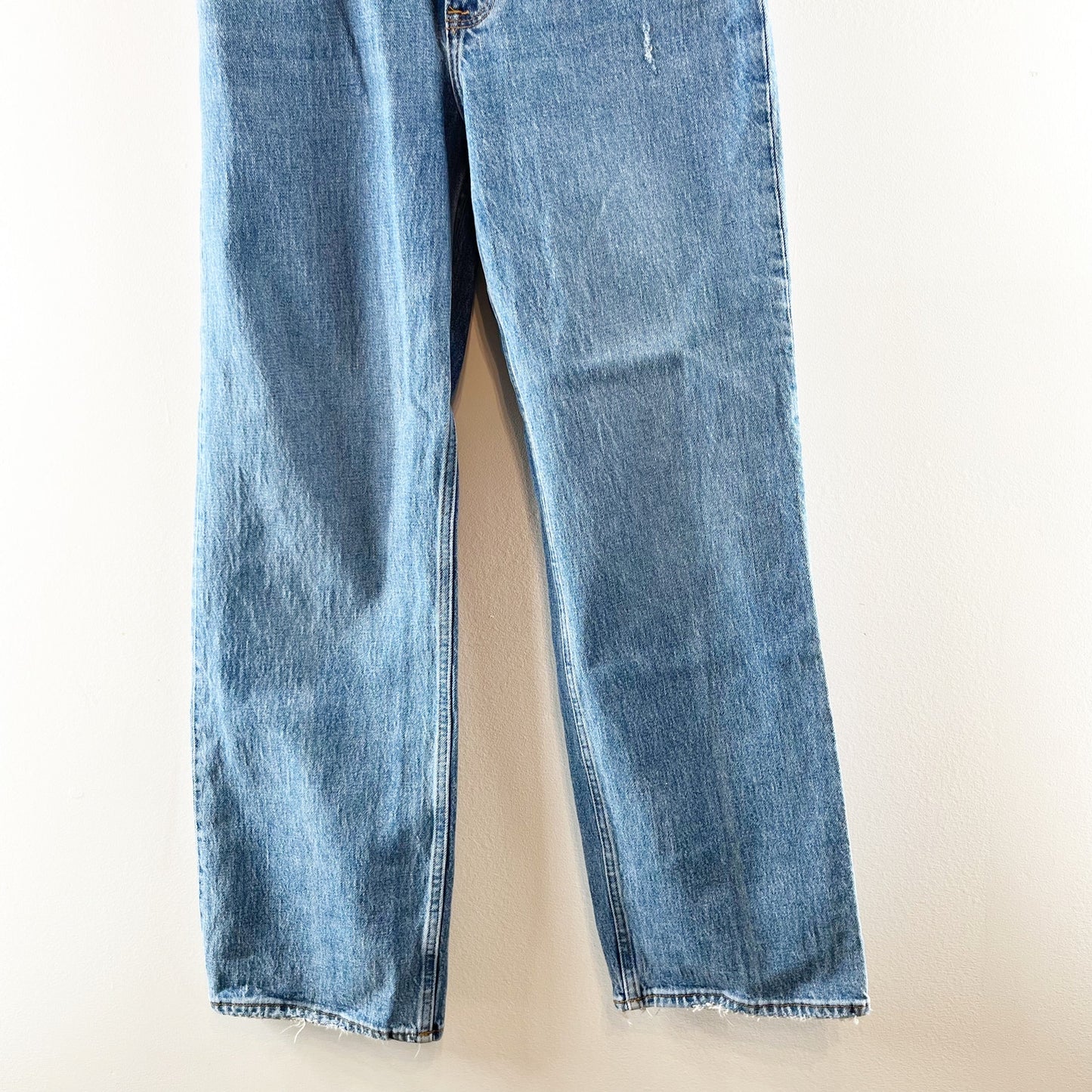 Abercrombie The '90's High Rise Relaxed Straight Leg Jeans Curve Love Blue 2