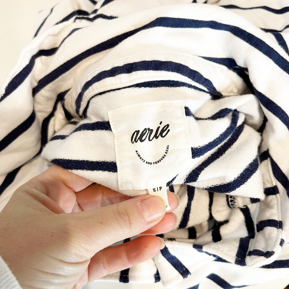 Aerie Take It Easy Long Sleeve Popover Polo Sweatshirt White Navy Small