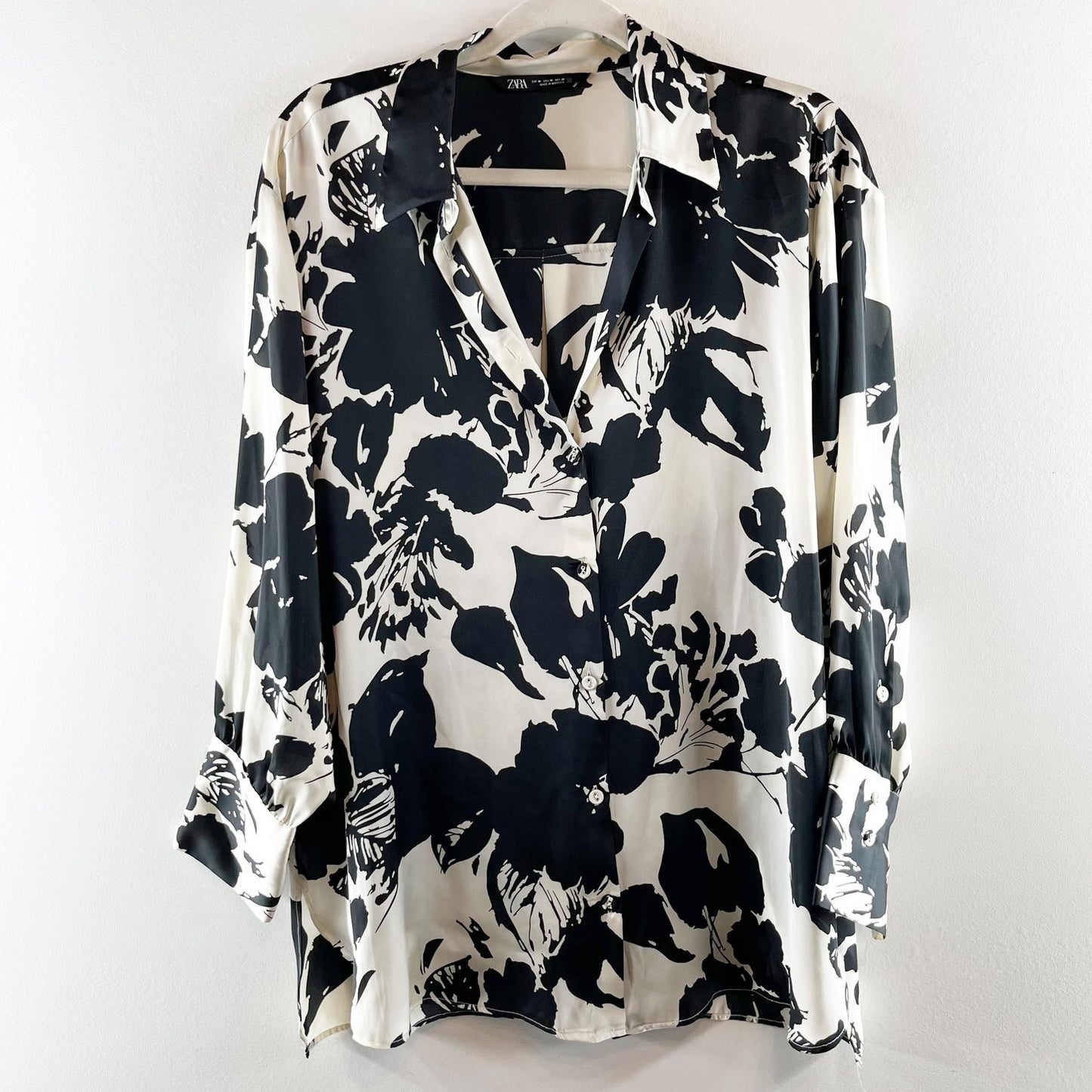 ZARA Long Sleeve Button Up Satin Floral Shirt Top Blouse Black White Medium