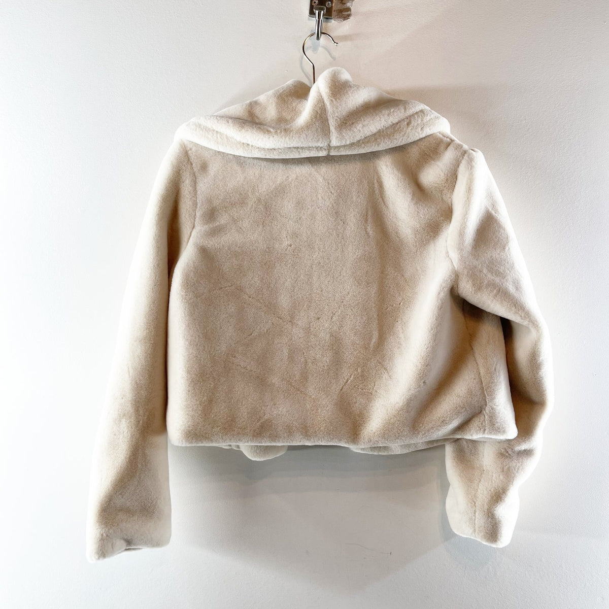 Blank NYC Snow Queen Cropped Faux Fur Jacket Cream Ivory Small