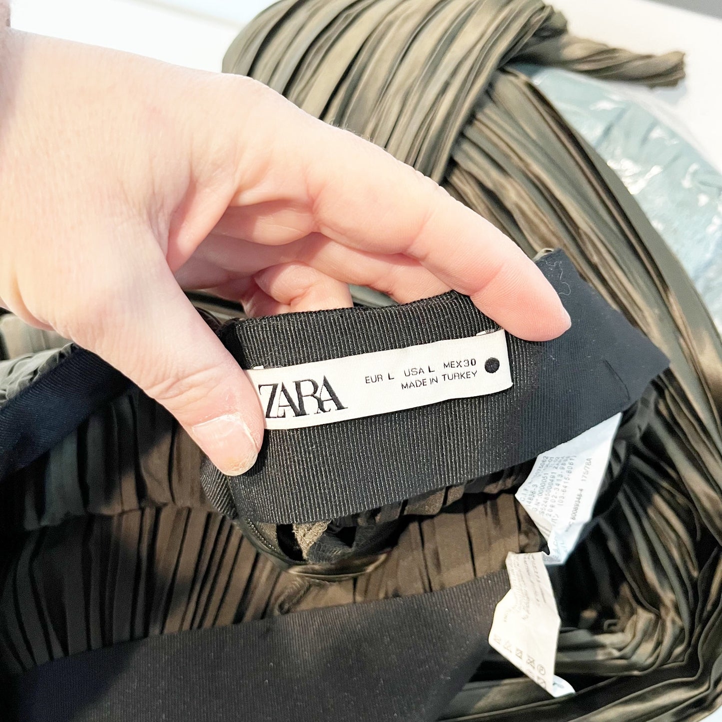 ZARA Wide Leg Pleated Plisse Pull On Pants Green Large