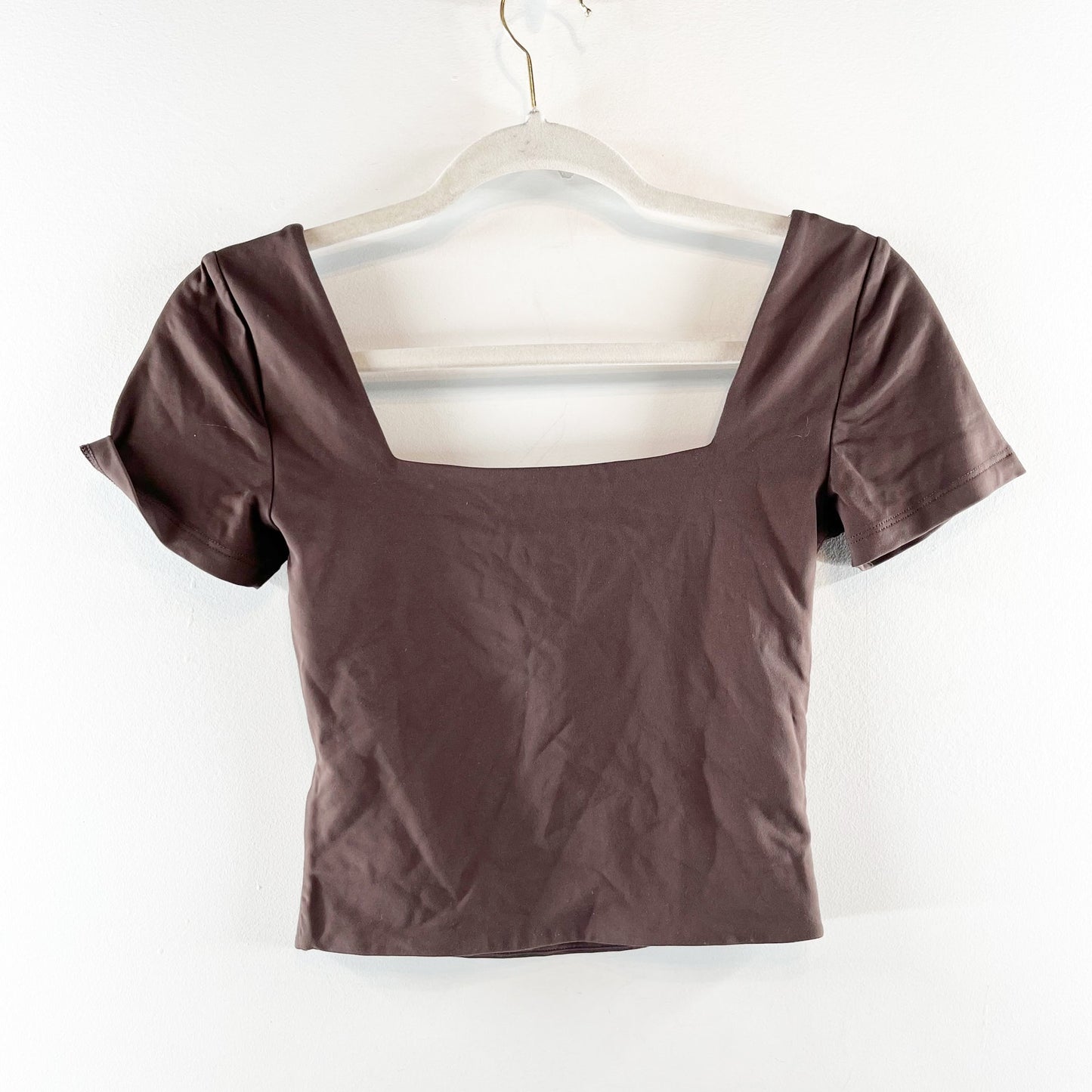 Babaton Aritzia Contour Short Sleeve Square Neck Crop Tee Shirt Top Brown Small