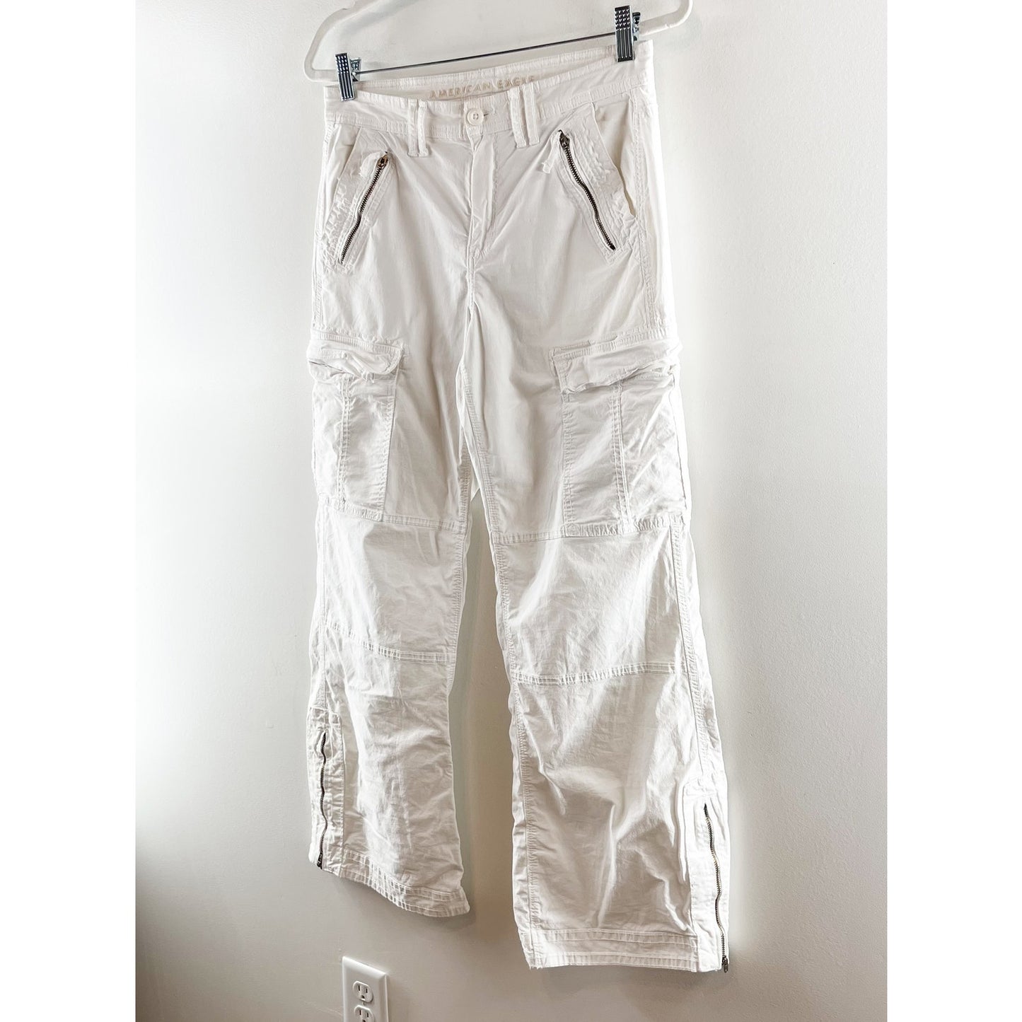 American Eagle Low Rise Cargo Baggy Wide Leg Flare Pants White 4