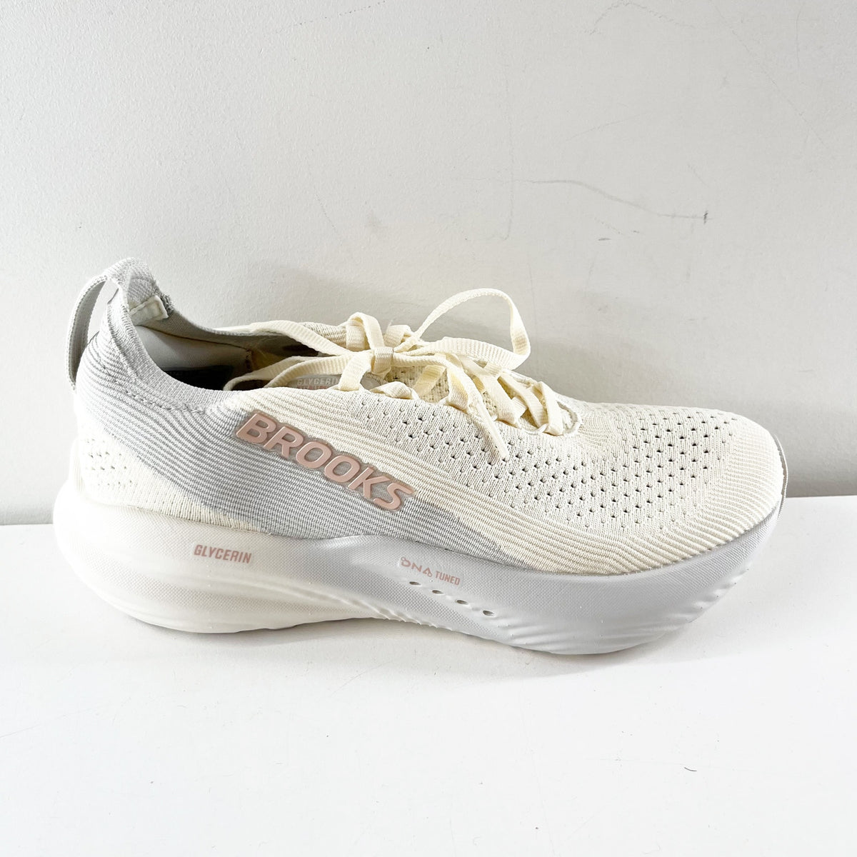 Brooks Glycerin StealthFit 22 Running Shoes Sneakers Coconut Oyster Rose 8 M