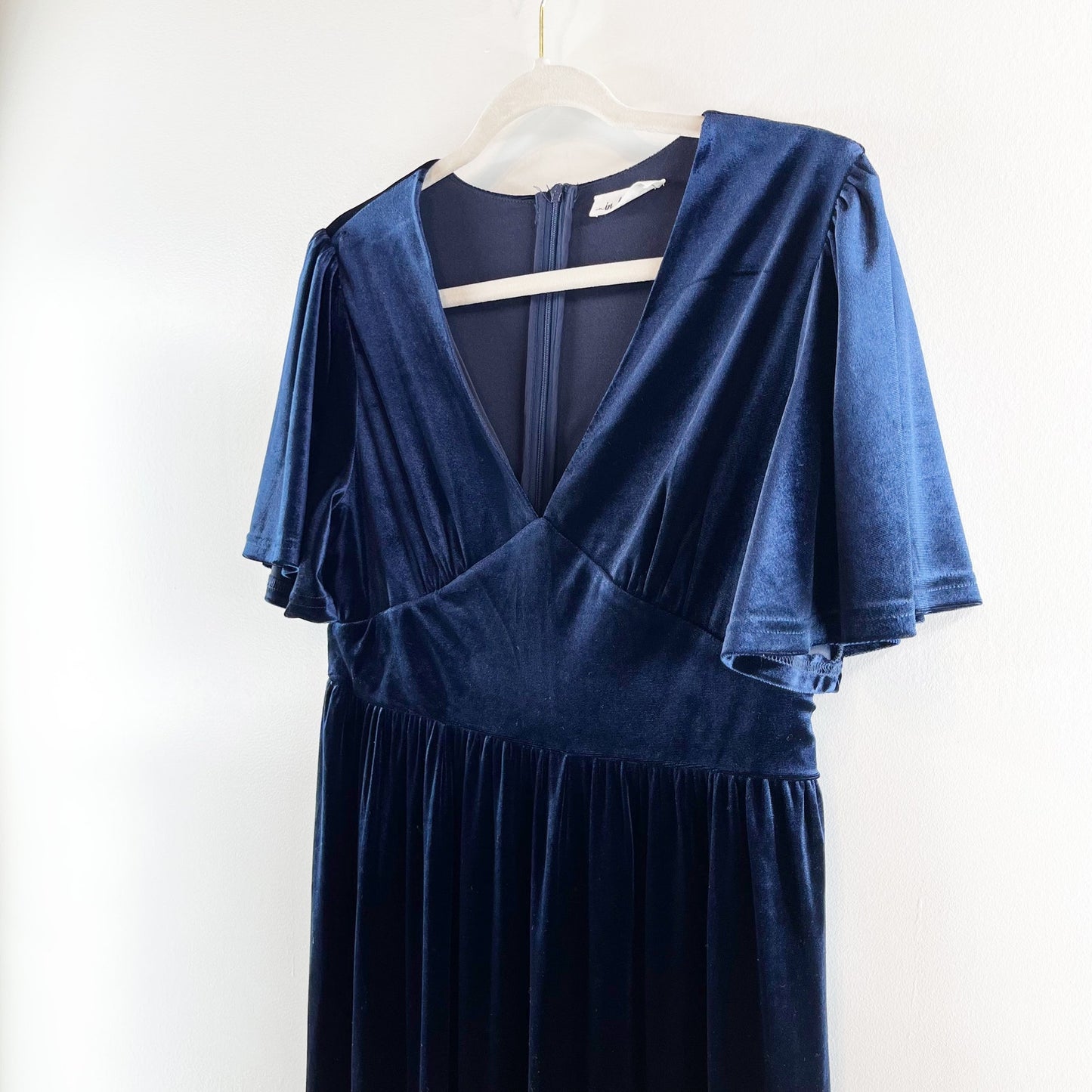 In Loom Velvet Flutter Sleeve V-Neck Tiered Ruffle Maxi Dress Midnight Blue M