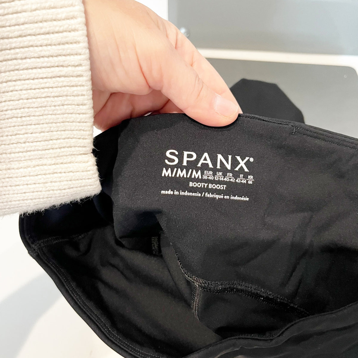 Spanx Booty Boost High Rise Flare Pants Leggings Black Medium