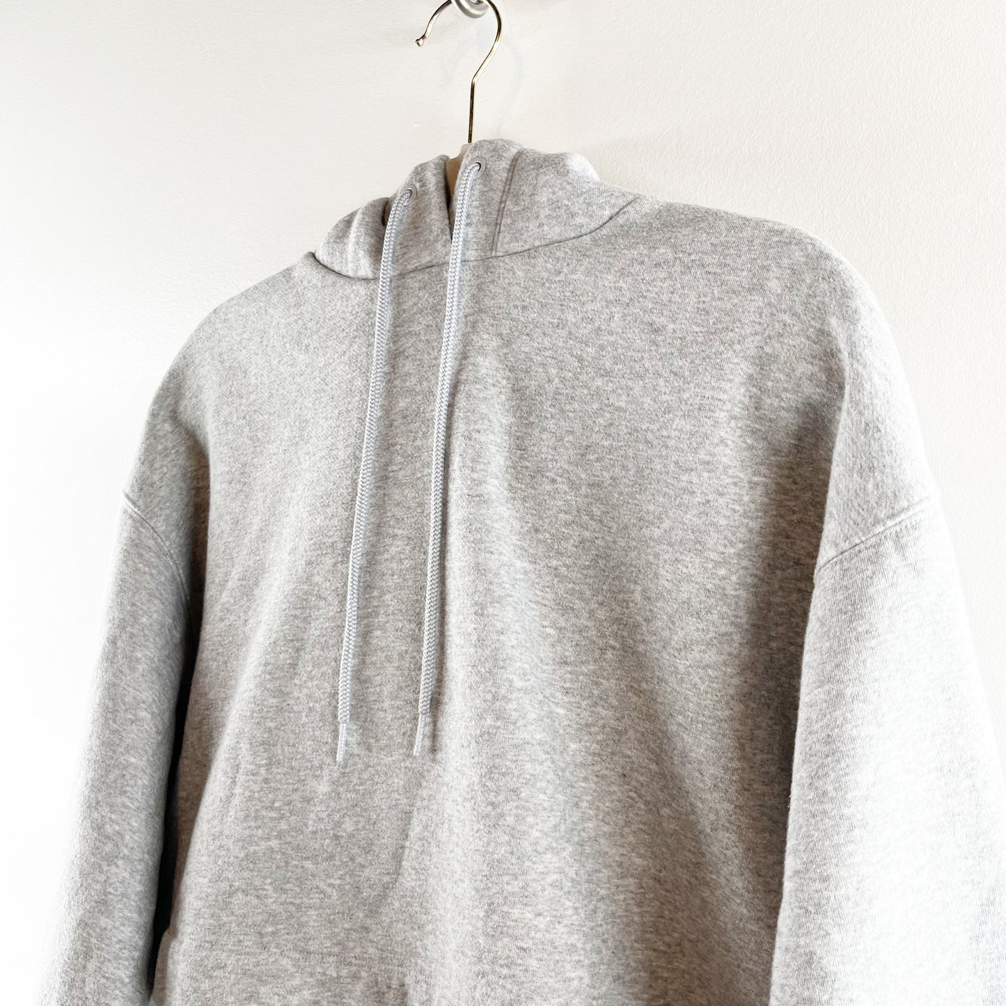 ALO Yoga Bae Dropped Shoulder Active Cropped Boxy Hoodie Heather Grey Small