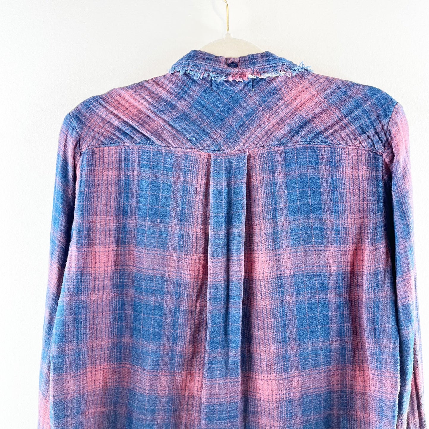 Cloth & Stone Plaid Long Sleeve Frayed Raw Hem Flannel Shirt Blue Red Small