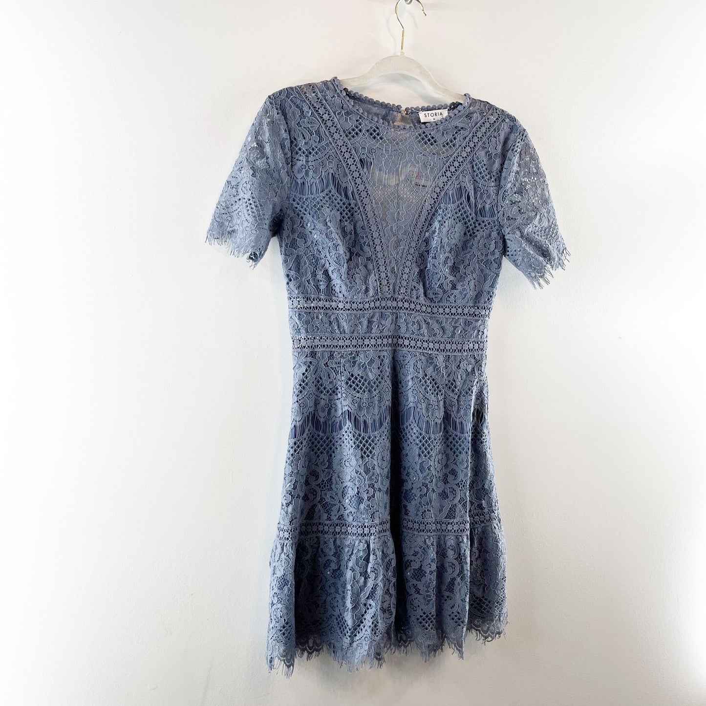 STORIA Henley Lace Short Sleeve Round Neck Keyhole Back Mini Dress Blue Medium