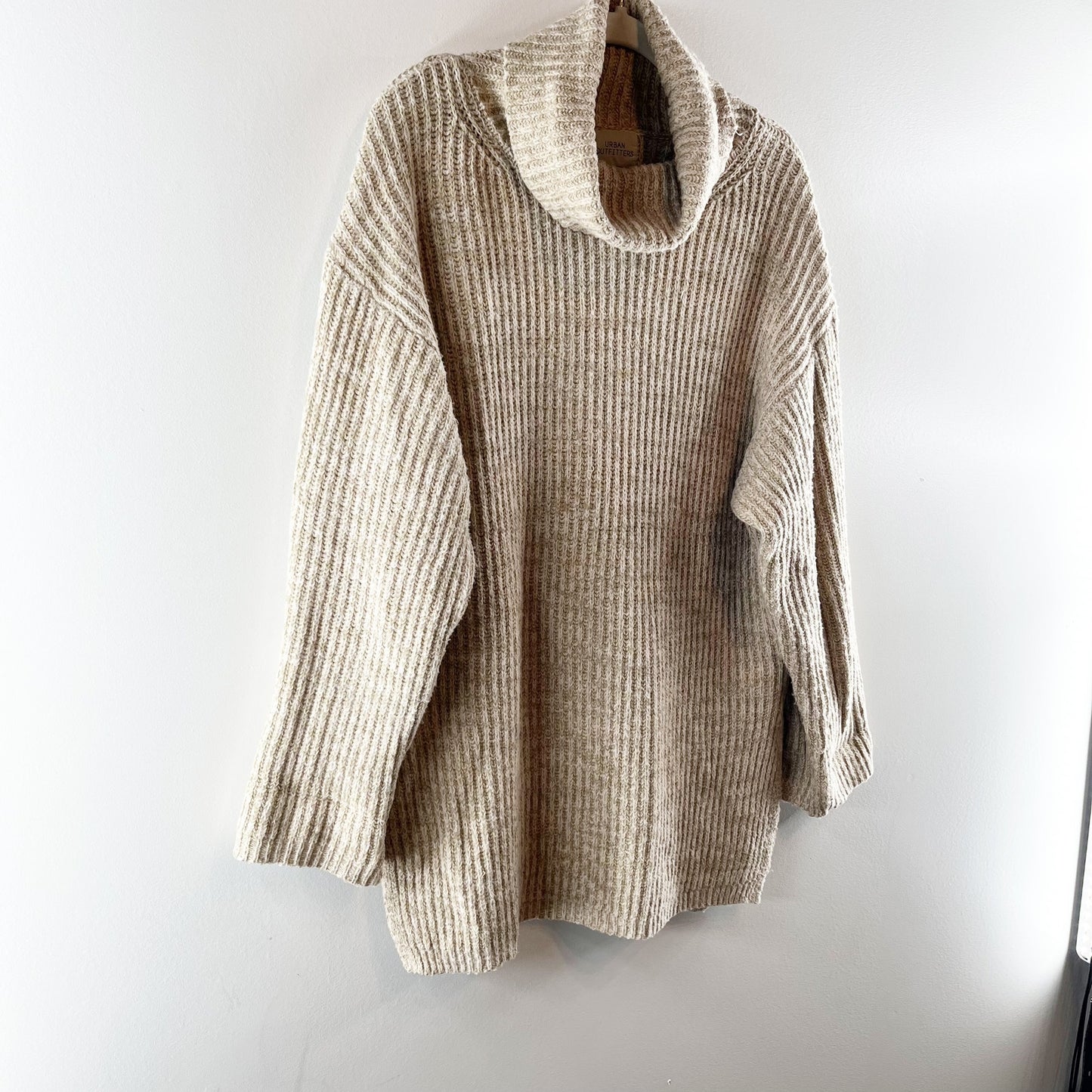 Urban Outfitters Tatum Long Sleeve Turtleneck Tunic Sweater Oatmeal Medium