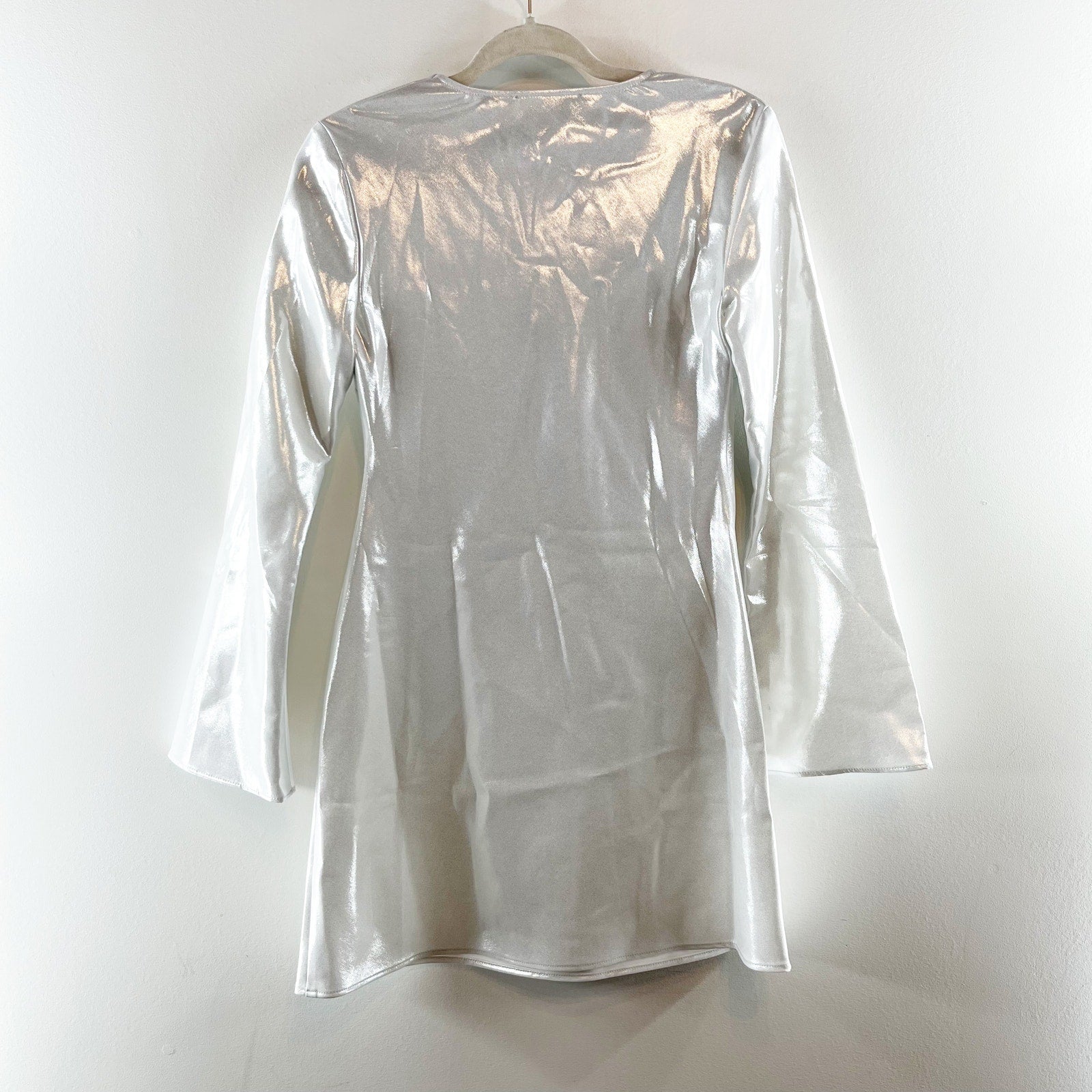 Anthropologie Long-Sleeve V-Neck Metallic Mini Dress White XS Anthropologie Long-Sleeve V-Neck Metallic Mini Dress White XS