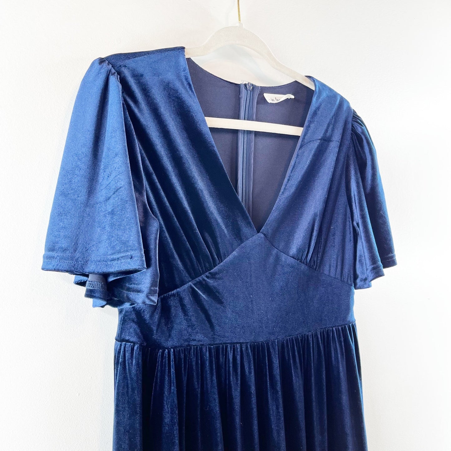 In Loom Velvet Flutter Sleeve V-Neck Tiered Ruffle Maxi Dress Midnight Blue M