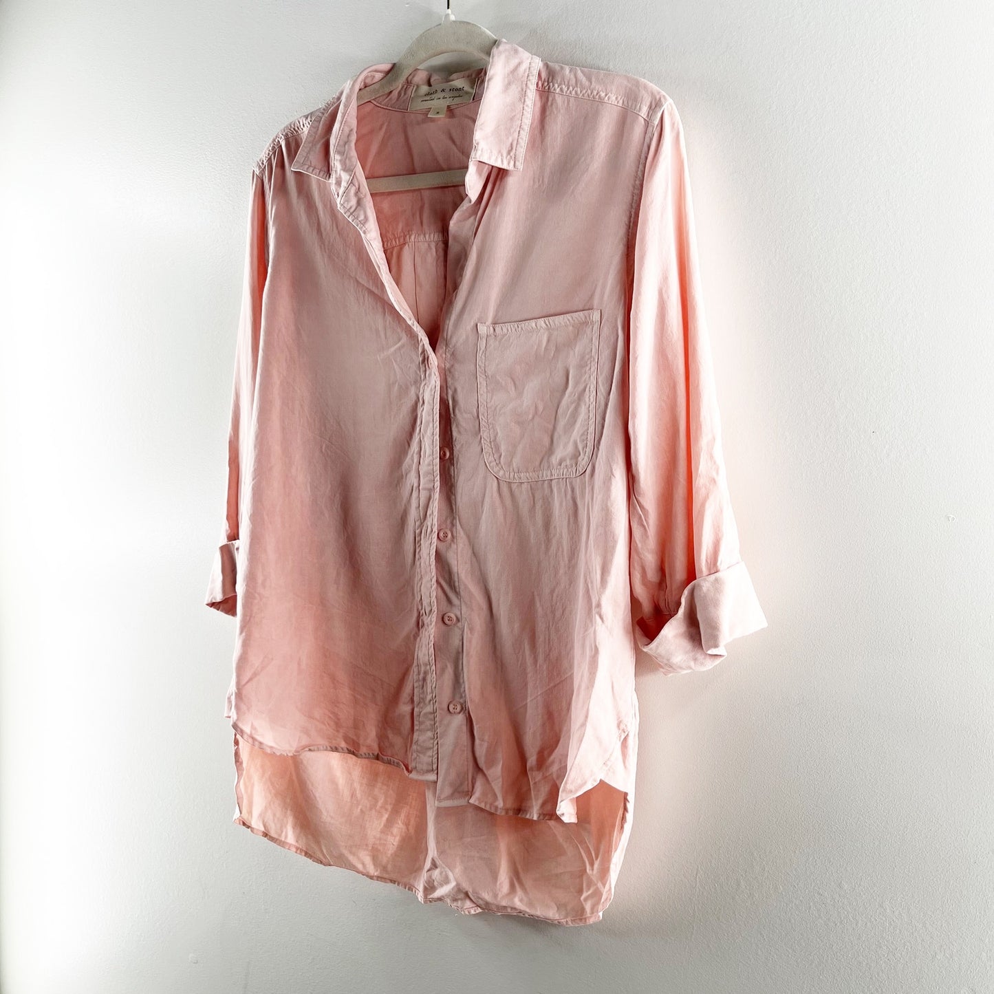 Cloth & Stone Tencel Lycocel Long Sleeve Curved Hem Button Up Shirt Pink Small
